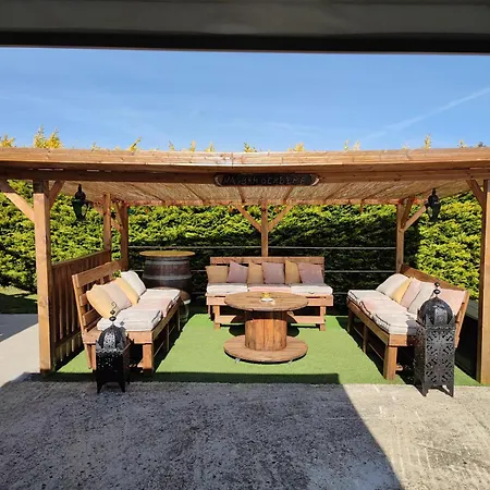 Loft Dans Longere A La Campagne